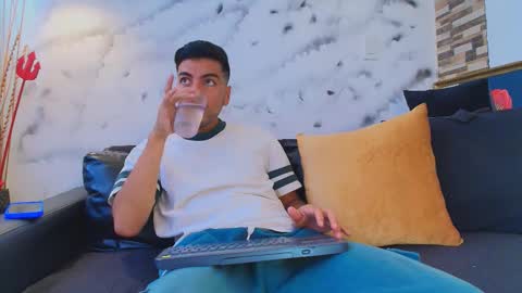 Max Hornye online show from March 21, 6:56 pm