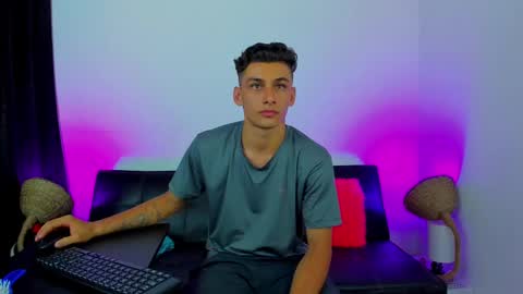 MAX     online show from October 7, 6:50 am