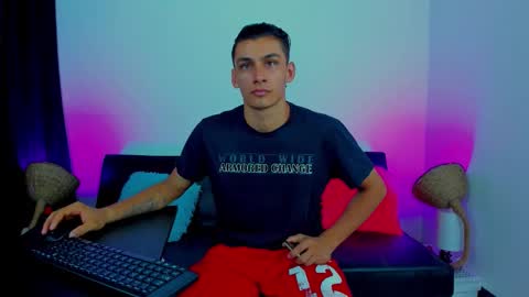 MAX     online show from September 30, 1:25 pm