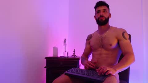 Snapshot of max_xl_ chatting on December 26, 10:41 pm max_xl_ online show from December 26, 10:41 pm