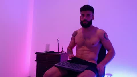 Snapshot of max_xl_ chatting on December 15, 12:07 am max_xl_ online show from December 15, 12:07 am