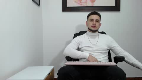 Maxi 600pm to 1201am col time online show from October 12, 3:22 am