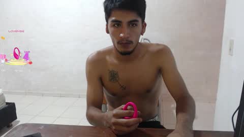 maxi dick online show from December 5, 9:33 pm