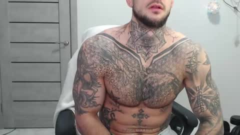 Maximus Fox online show from April 11, 6:42 am