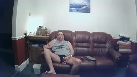 MAX online show from December 19, 9:17 pm