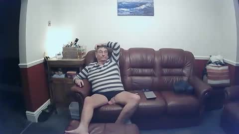 MAX online show from January 6, 8:39 pm