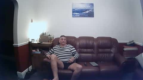 MAX online show from February 4, 8:49 pm