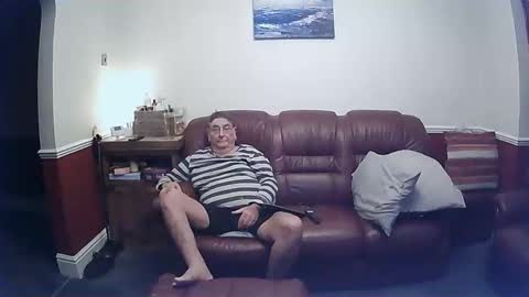 MAX online show from February 22, 10:15 pm