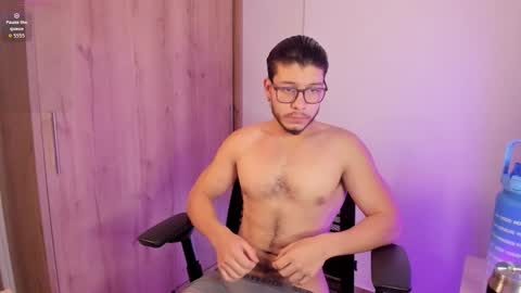 Mikael online show from November 14, 9:44 am