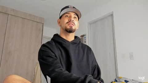 Maximo online show from April 8, 4:35 am