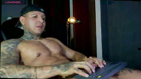 Maximo online show from December 3, 1:44 am