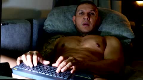 Maximo online show from November 9, 2:15 am