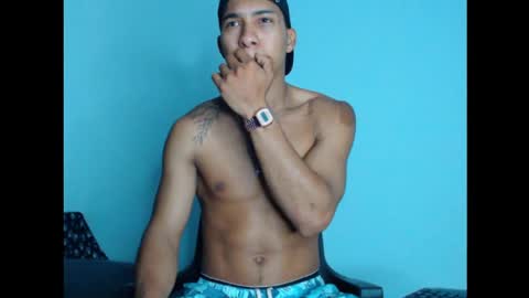 Snapshot of maximo_vega_new chatting on December 18, 5:04 am Maximo Aron Vega online show from December 18, 5:04 am