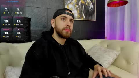 Maximo Wolf online show from November 8, 1:53 am