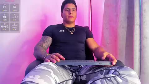 Maximoscott online show from February 26, 6:00 pm