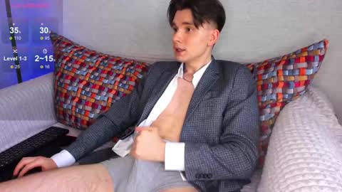 Max online show from March 7, 1:07 pm