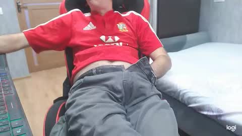 maximus3334 online show from November 25, 10:06 am