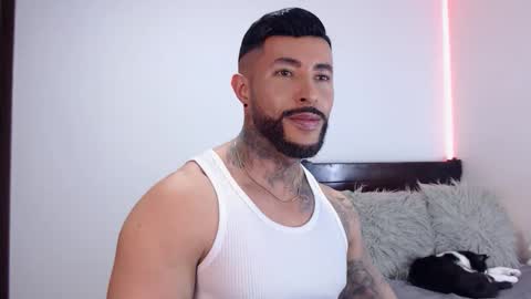 Independent Model online show from November 21, 4:22 am