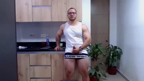 maximus online show from March 1, 1:27 am