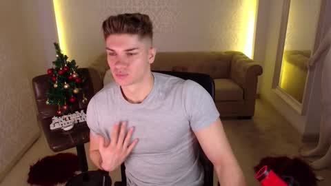 MaxKaiden online show from December 3, 6:08 am