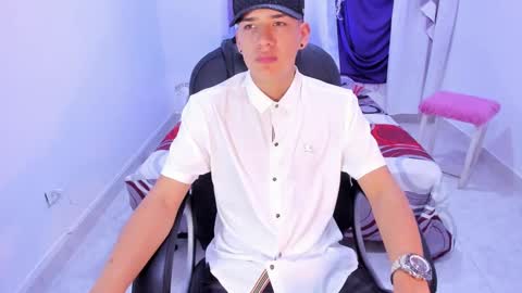 MaxThomson online show from September 26, 10:51 pm