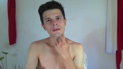 Max online show from January 26, 8:02 pm