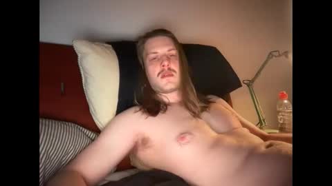 Snapshot of maxwatts95 chatting on February 2, 7:57 pm Max Watts online show from February 2, 7:57 pm