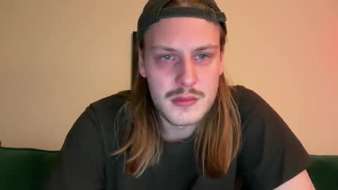 Snapshot of maxwatts95 chatting on December 28, 12:15 am Max Watts online show from December 28, 12:15 am
