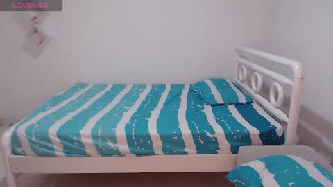 Max online show from October 12, 3:33 am