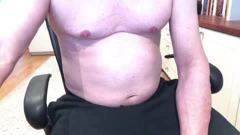 Snapshot of maxx_martin chatting on February 27, 7:34 am Max online show from February 27, 7:34 am