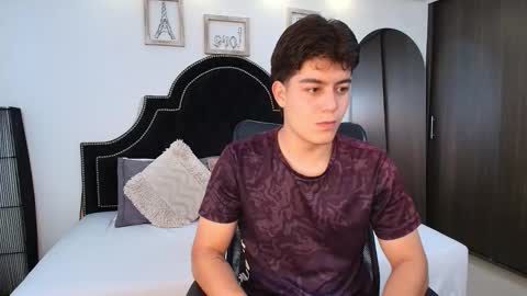 Snapshot of maxxicruz chatting on September 14, 2:02 am Maxxi online show from September 14, 2:02 am