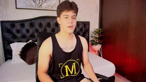 Snapshot of maxxicruz chatting on October 17, 5:33 am Maxxi online show from October 17, 5:33 am