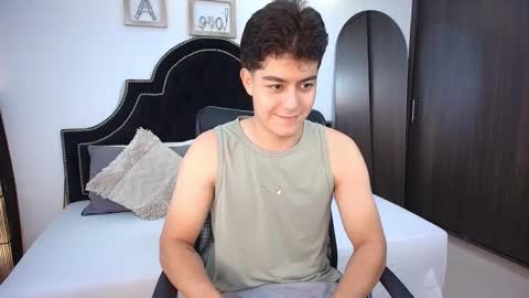 Snapshot of maxxicruz chatting on September 11, 1:59 am Maxxi online show from September 11, 1:59 am