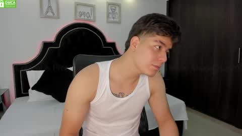 Snapshot of maxxicruz chatting on February 19, 6:00 pm Maxxi online show from February 19, 6:00 pm