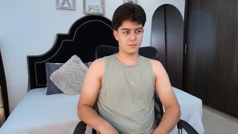 Snapshot of maxxicruz chatting on September 13, 2:01 am Maxxi online show from September 13, 2:01 am
