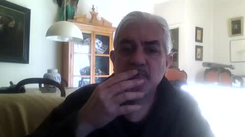 Manu online show from December 26, 2:05 pm