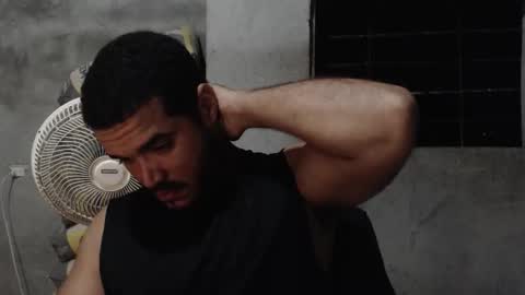 Mcgregor online show from October 24, 3:19 am