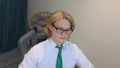 Mickey online show from January 30, 5:28 pm