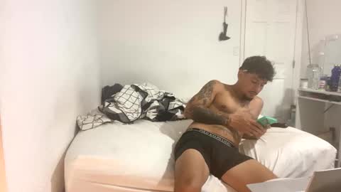 miamiclos1 online show from February 21, 3:40 am