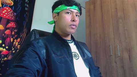 Snapshot of michaelstones chatting on February 6, 1:54 pm michaelstones online show from February 6, 1:54 pm