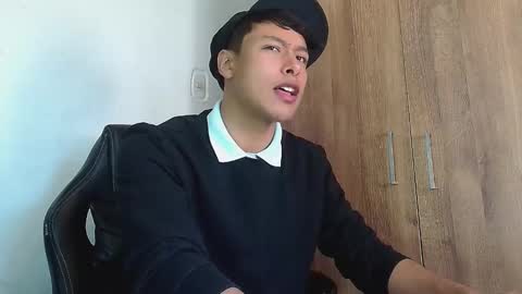 Snapshot of michaelstones chatting on March 7, 2:45 pm michaelstones online show from March 7, 2:45 pm
