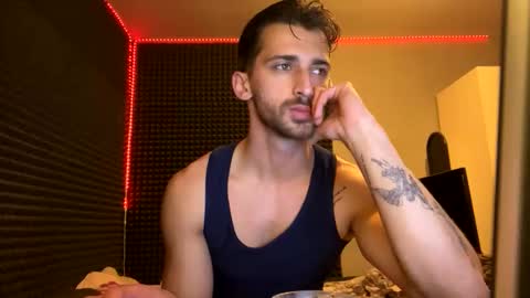 michelemagnetico online show from October 13, 9:43 pm