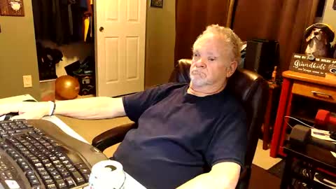 midwestdad09 online show from October 20, 9:57 am