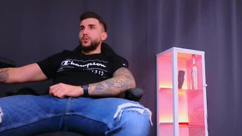 MightyAaron online show from December 14, 4:31 pm