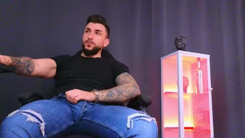 MightyAaron online show from January 21, 5:17 am