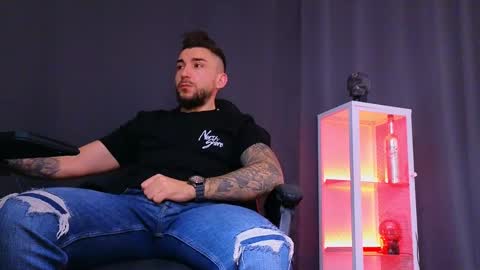 MightyAaron online show from February 22, 3:01 am