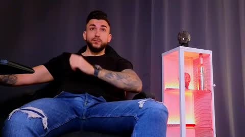 MightyAaron online show from February 10, 7:26 am