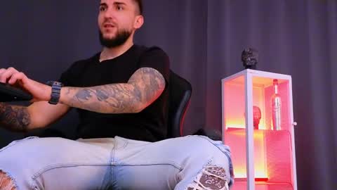 MightyAaron online show from February 3, 5:56 pm