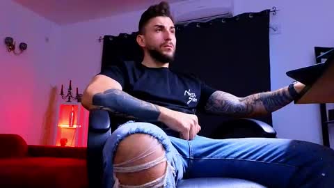 MightyAaron online show from October 7, 5:33 am