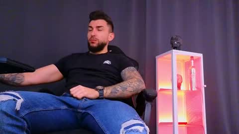 MightyAaron online show from February 7, 7:40 am